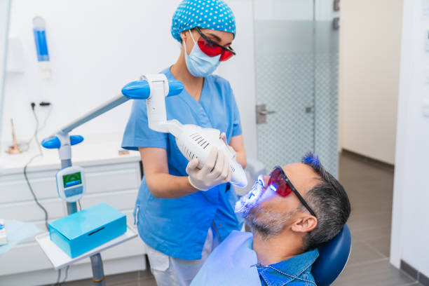 Best Holiday Emergency Dentist in Robbins, IL